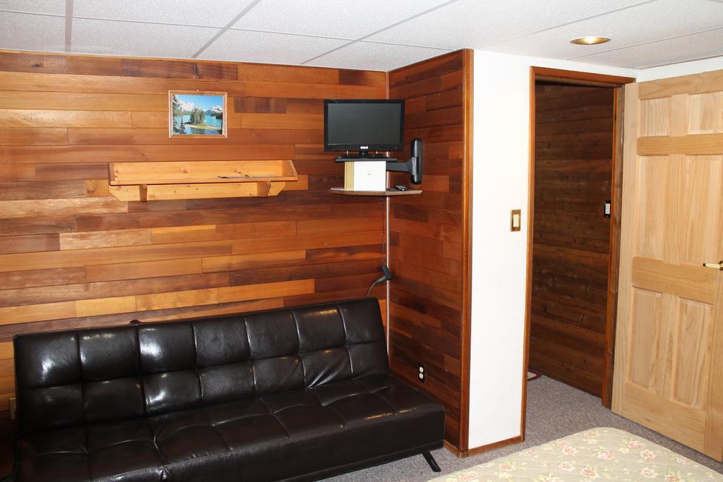 Celtic Haven Hotel Jasper National Park Ruang foto