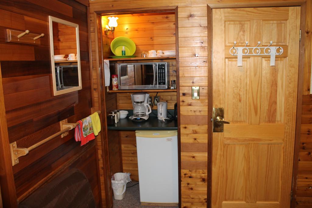 Celtic Haven Hotel Jasper National Park Ruang foto