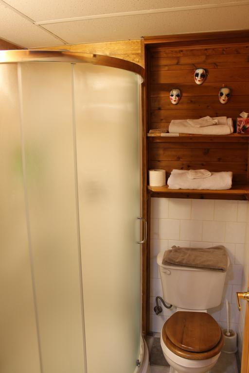 Celtic Haven Hotel Jasper National Park Ruang foto